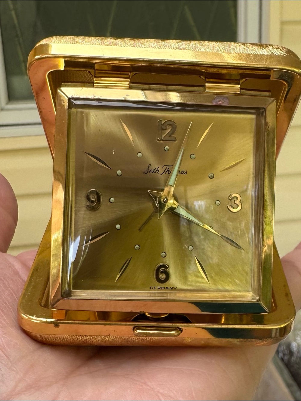 Seth Thomas Gold Travel Alarm Clock - Gold Finish